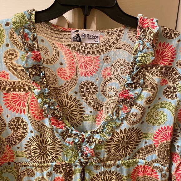 Matching beach cover up and bag - Picture 6 of 9